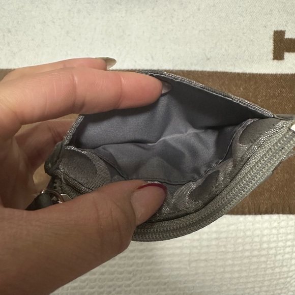 Coach Key / Coin Holder - Picture 4 of 5
